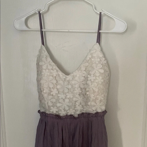 Mind Code Backless Dress in White and Purple - Picture 3 of 6